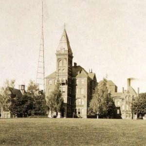 Photo of the Brockville Mental Health Centre during the 1800s